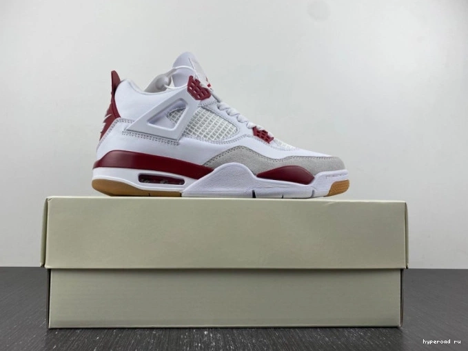 Nike DR5415-160 4 SB x Jordan Air 1105